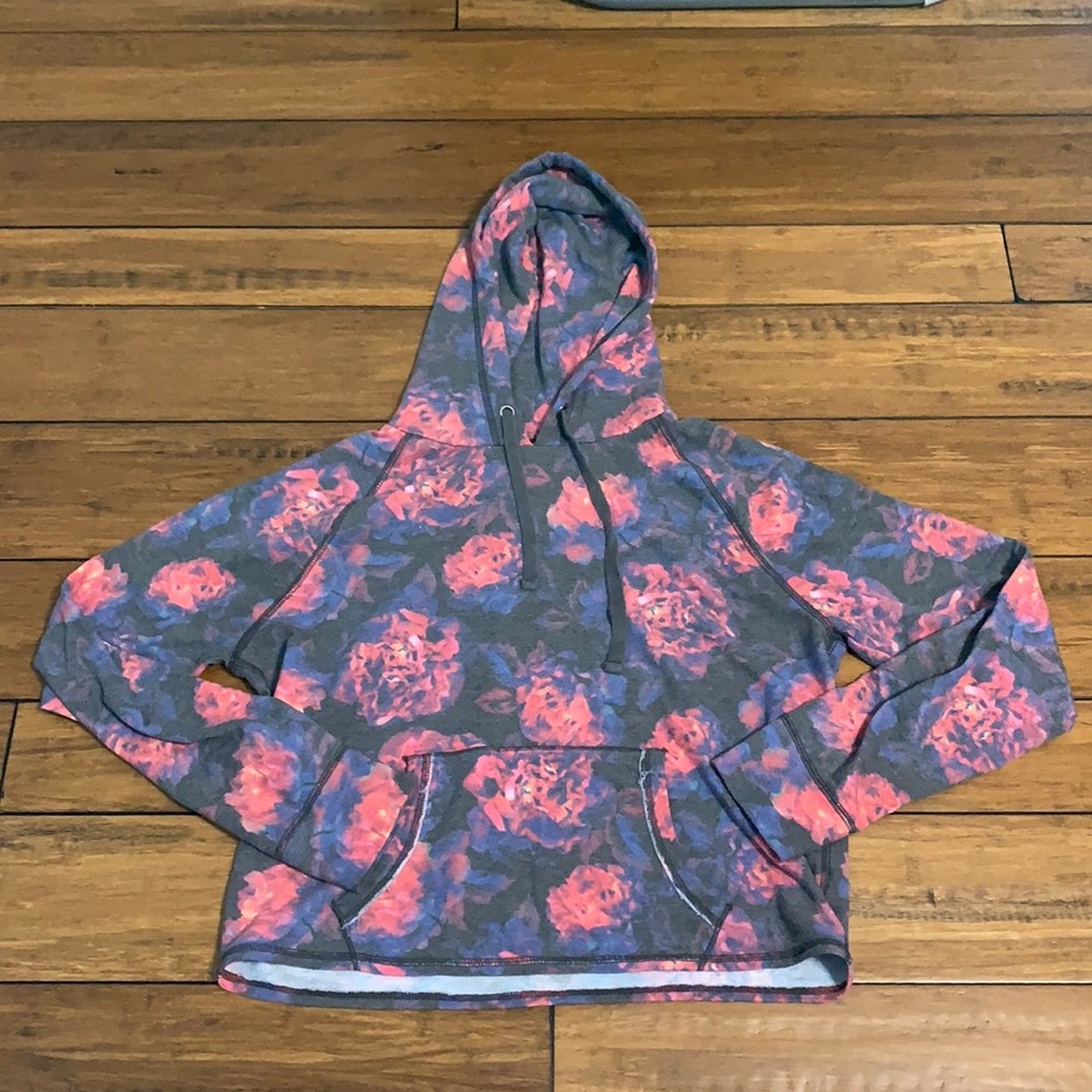 Aeropostale vibrate colored light hoodie